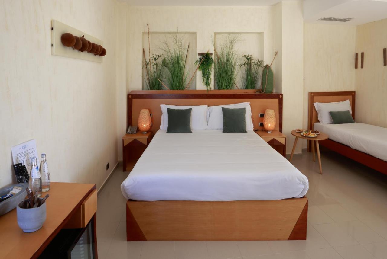 Piccadilly Rooms Restaurant And Beach Santa Maria al Bagno Luaran gambar